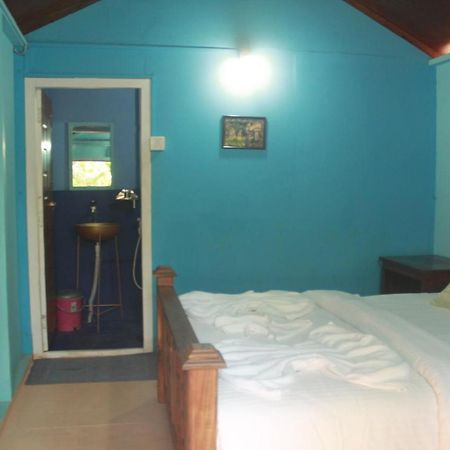 Sea Bird Beach Cafe & Cottages Morjim Luaran gambar