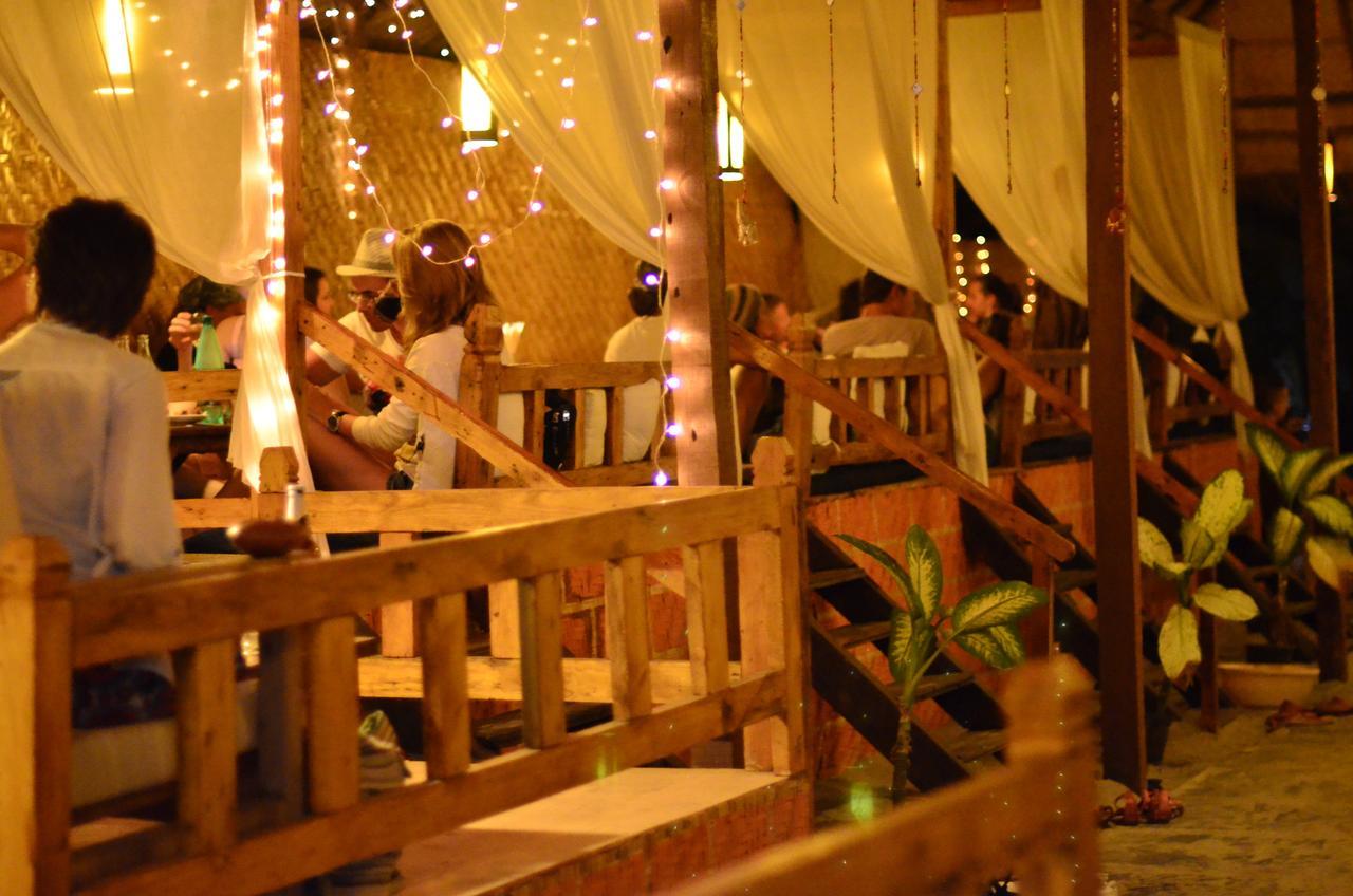 Sea Bird Beach Cafe & Cottages Morjim Luaran gambar