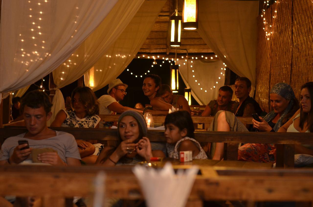 Sea Bird Beach Cafe & Cottages Morjim Luaran gambar