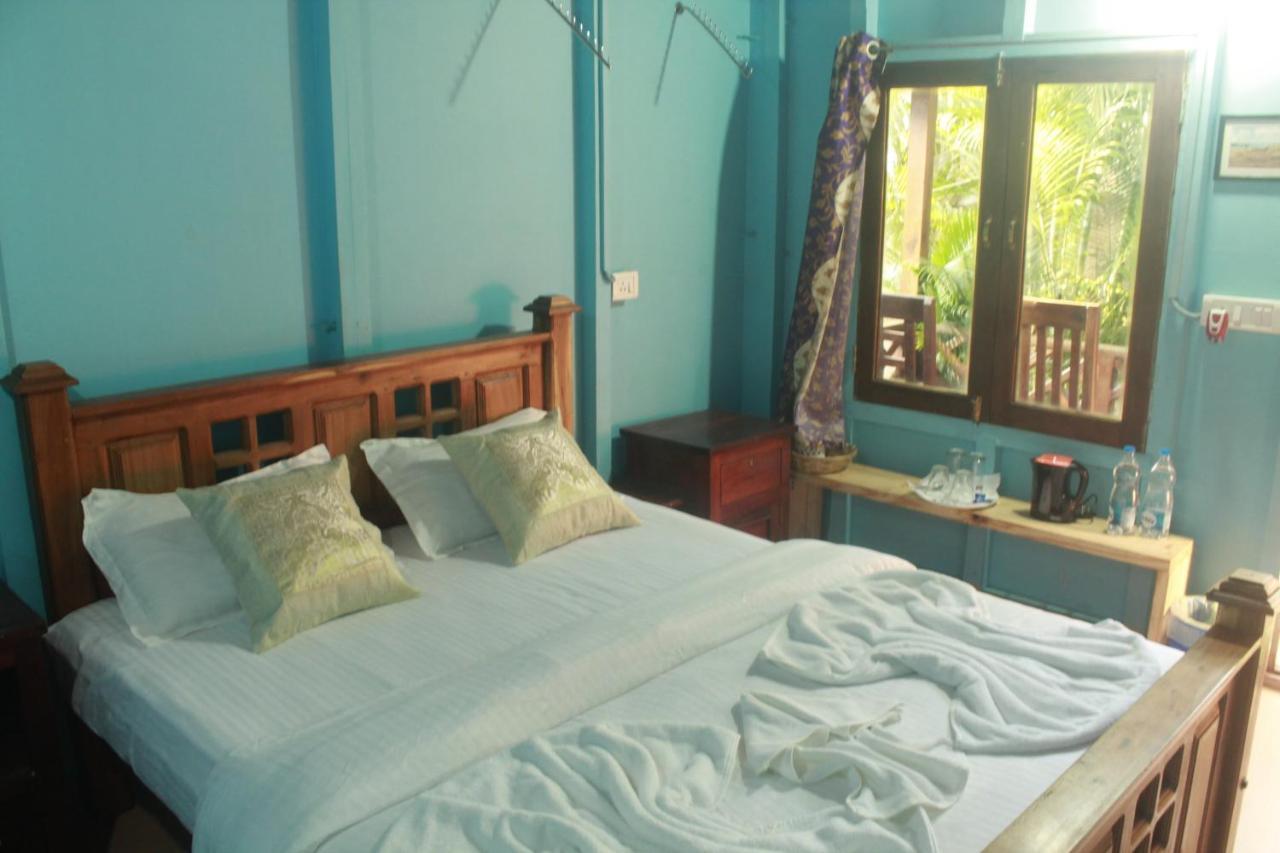 Sea Bird Beach Cafe & Cottages Morjim Luaran gambar