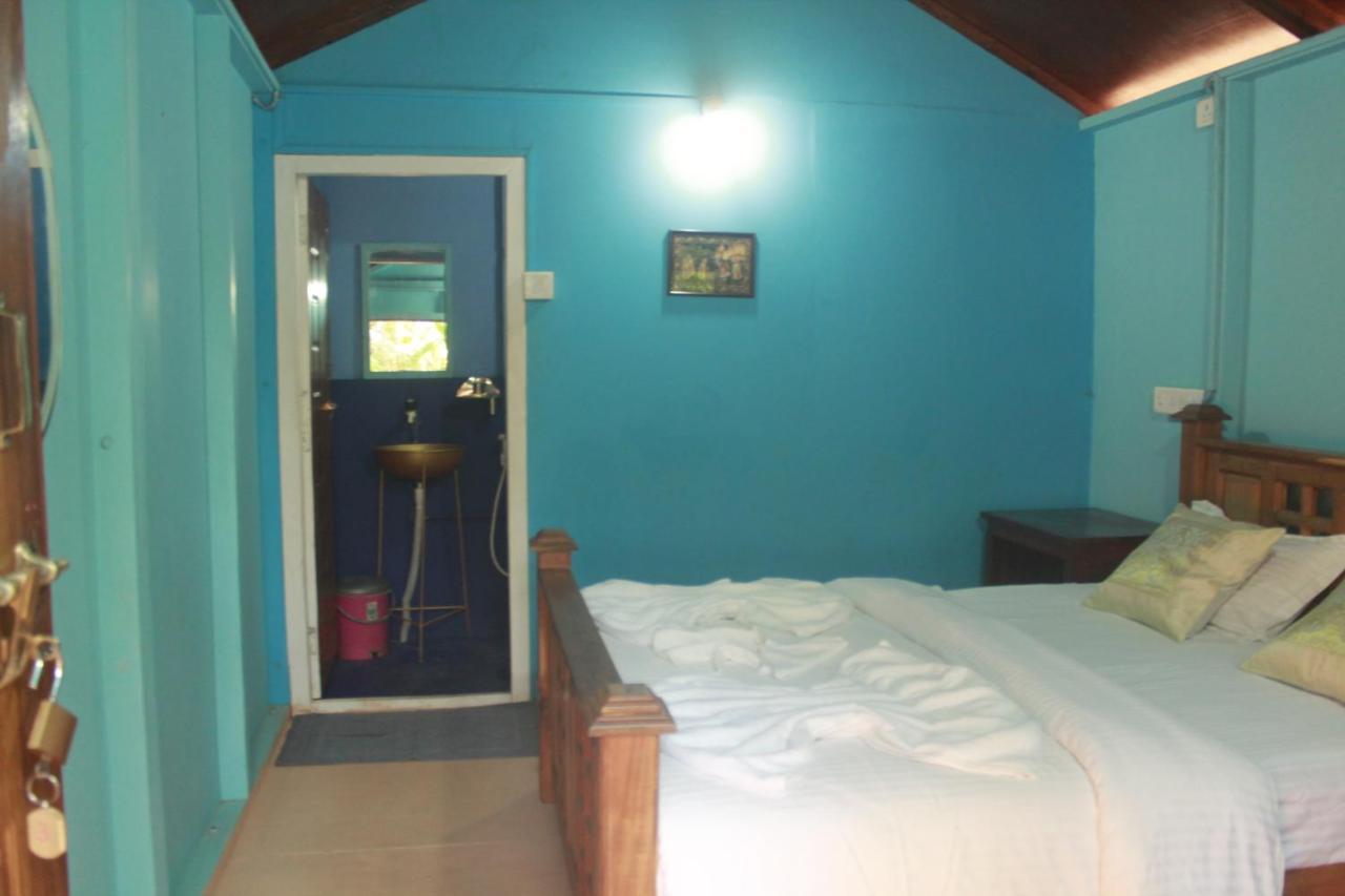 Sea Bird Beach Cafe & Cottages Morjim Luaran gambar