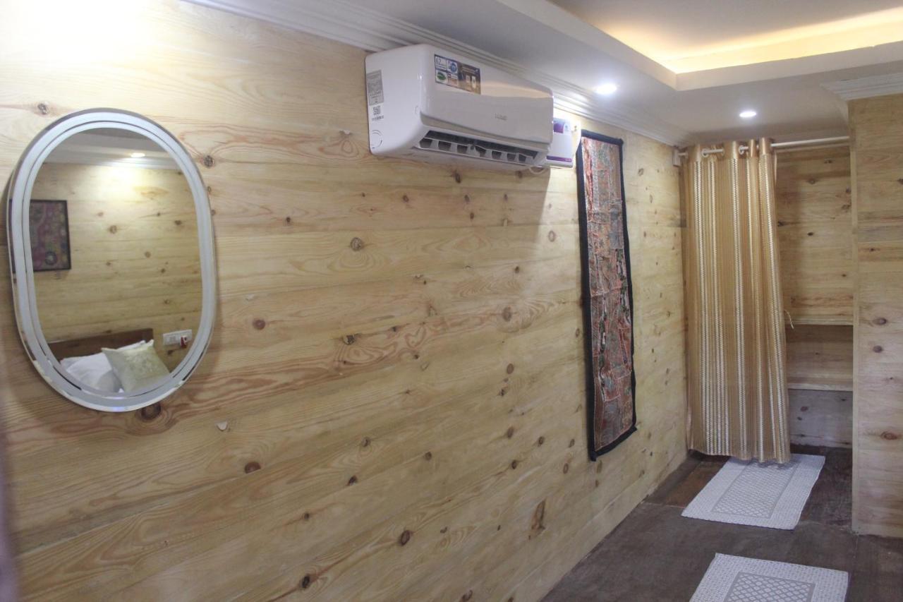 Sea Bird Beach Cafe & Cottages Morjim Luaran gambar