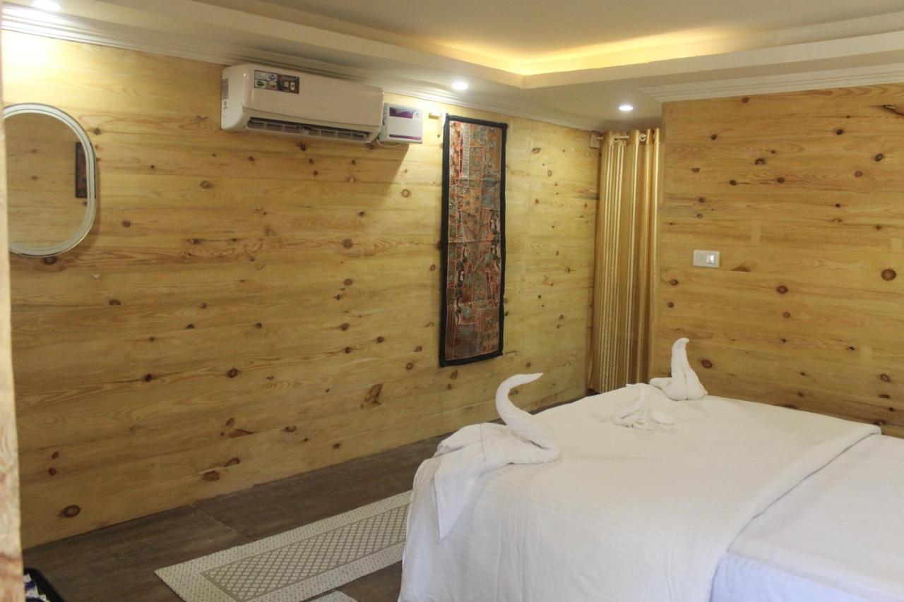 Sea Bird Beach Cafe & Cottages Morjim Luaran gambar